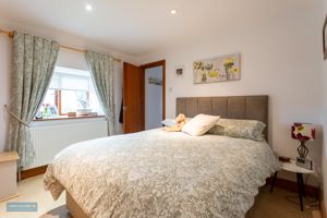 Bedroom- click for photo gallery